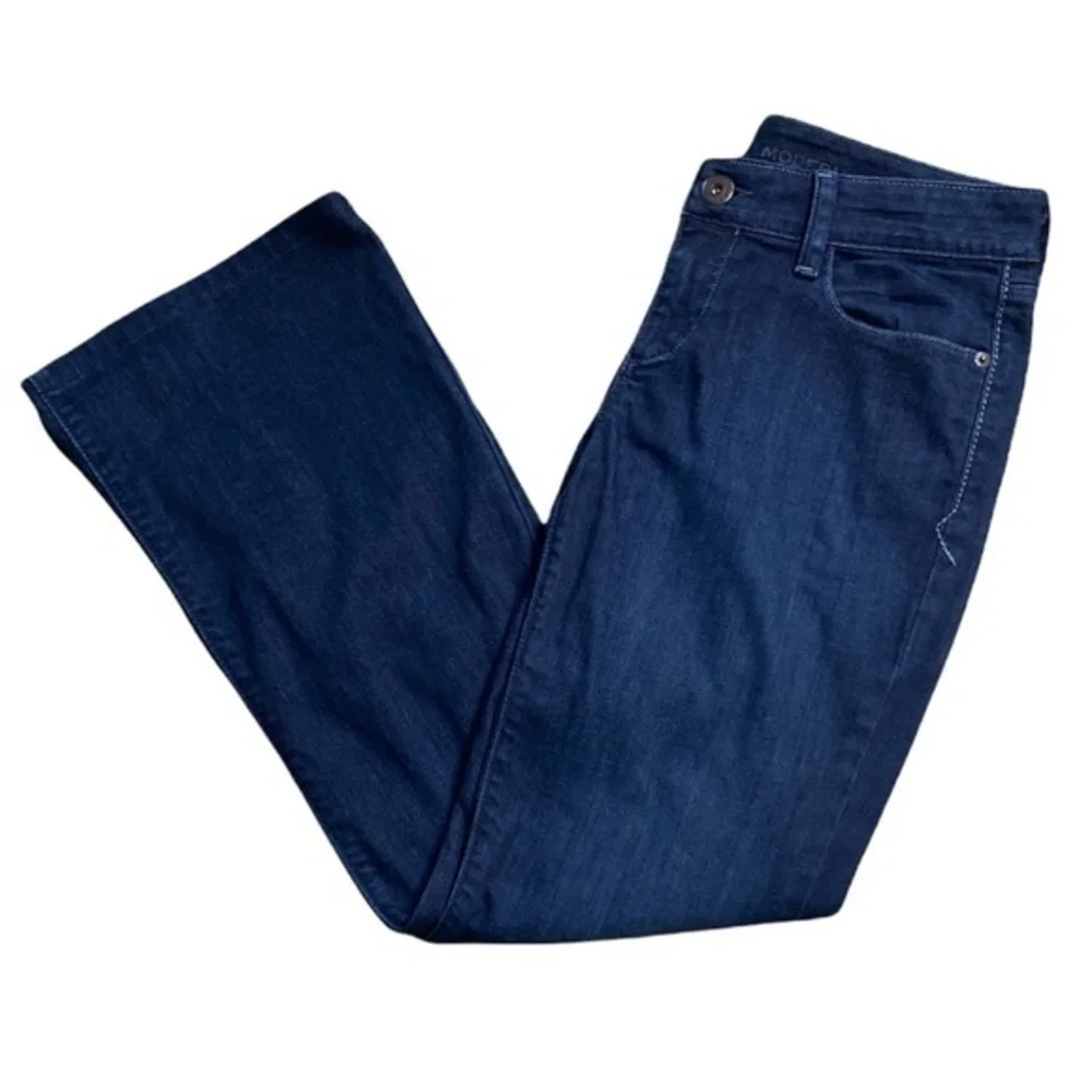 Eddie‎ Bauer Women’s Modern Fit Jeans Sz. 6R